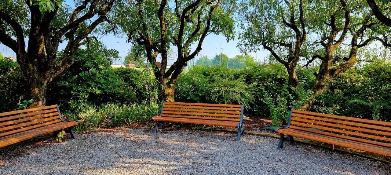 Dolce Blu Sirmione Rivoltella del Garda Exterior foto